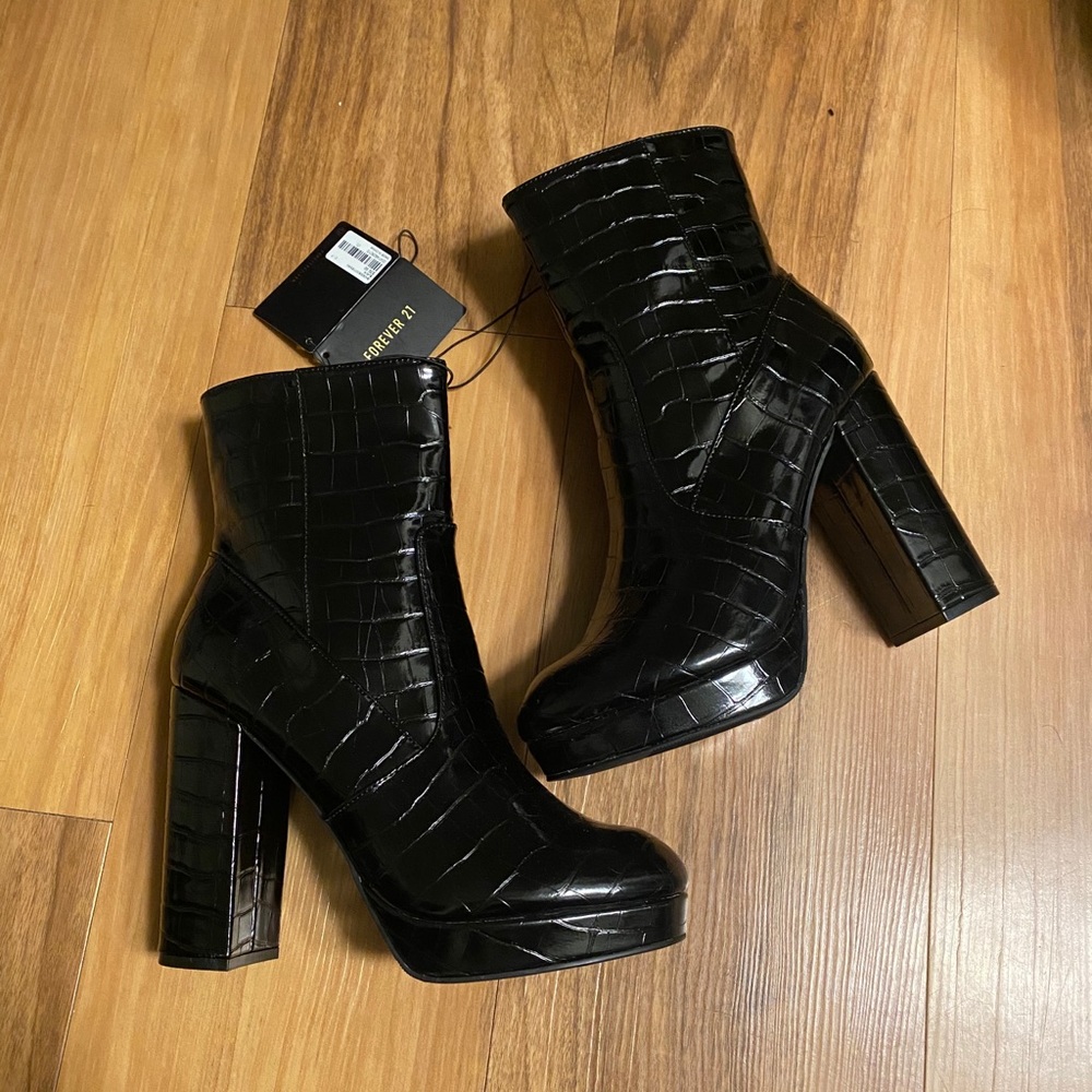 Faux Croc Leather Block Heel Booties